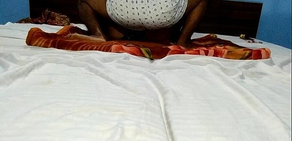  Sluty Indian Wife Enjoyed  Sex in Hotel Room with Boss